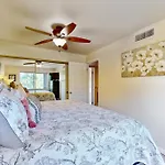 2 Bed 2 Bath Vacation Home In Scottsdale